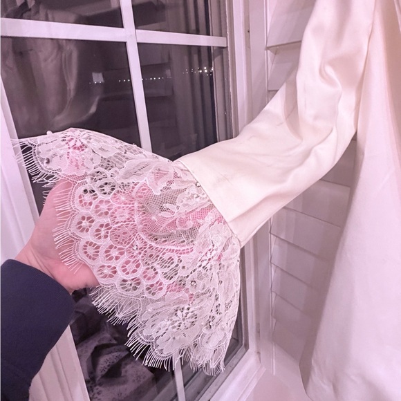 White satin lace blazer stunning - Picture 3 of 5